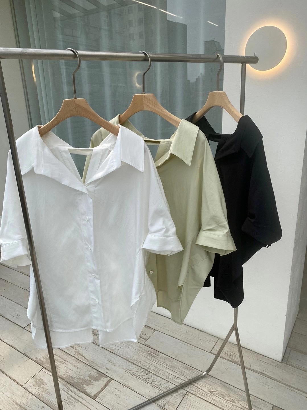 LA MINE DOR S/S 2022 女裝上衣