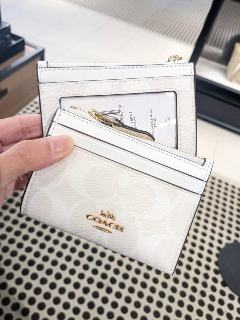 【加拿大空運直送】COACH MINI SKINNY ID CARD CASE 經典鑰匙圈拉鍊卡包 白色暗紋