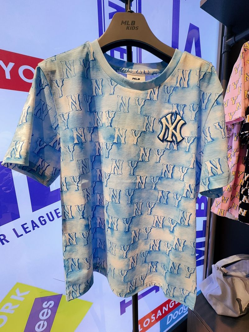 【限時優惠】MLB KIDS | Watet Monogram Shorts Sleeve T-shirt  New York Yankees - Sky Blue