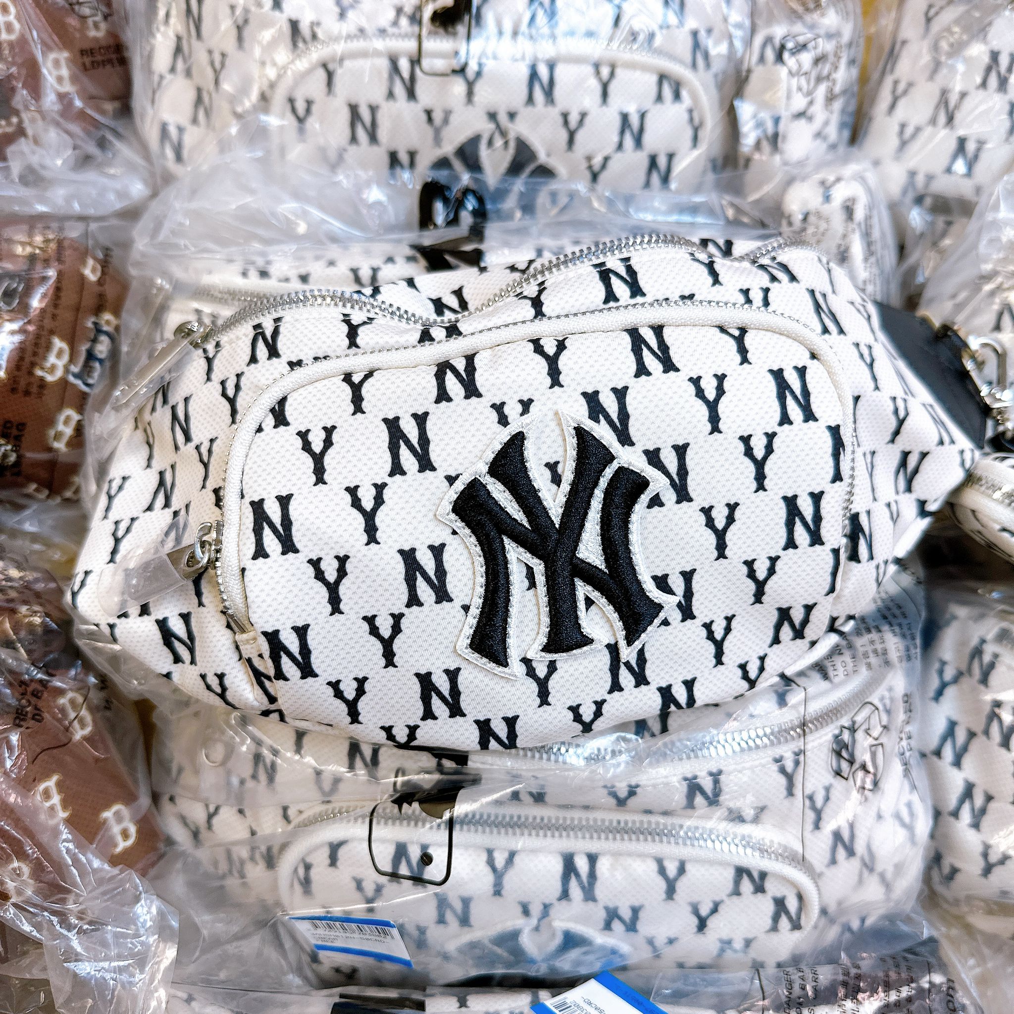 【現貨】MLB Classic Monogram Hipsack NEW YORK YANKEES