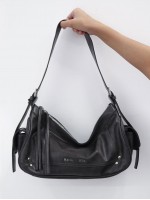 韓國直送 MTK - RIVET POINT QUAD SHOULDER BAG IN BLACK 