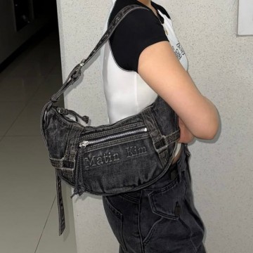 韓國直送 MTK -  WASHED DENIM MINI HOBO BAG IN BLACK 