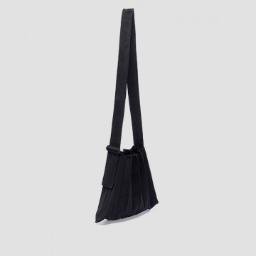 JOSEPH AND STACEY - Lucky Pleats Knit Wing Rich Black